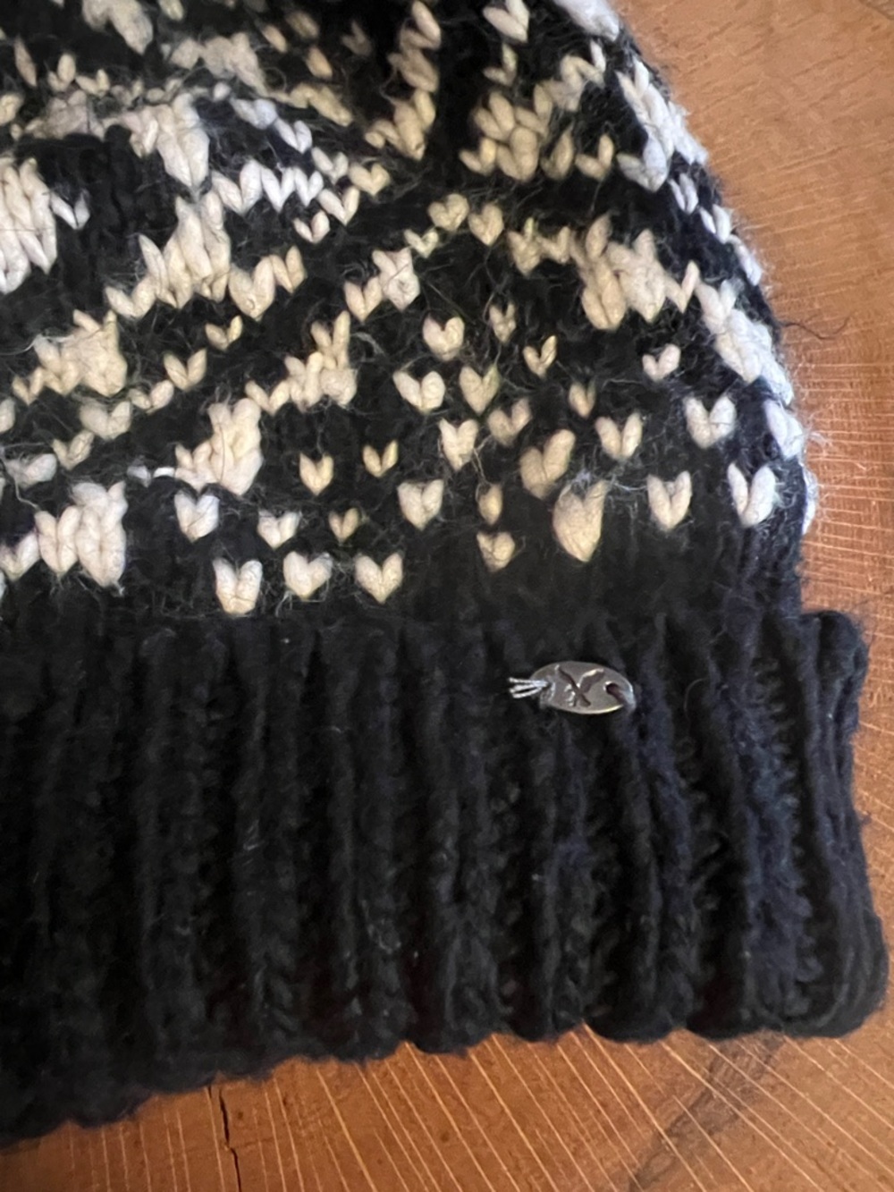 American Eagle Outfitters Knit Distressed Black and White Heart Print Beanie - Picture 2 of 16
